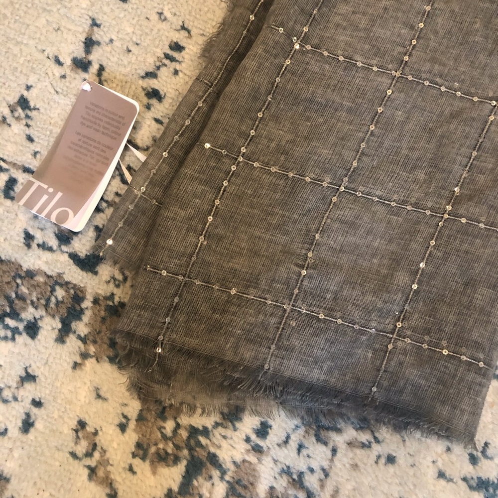 Tilo Gray Sequin Scarf